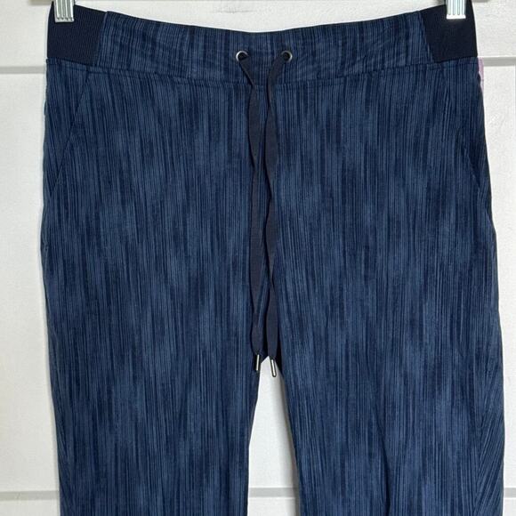 Athleta Stride Midtown Ankle Pants Size 6 Travel Quick Drying UPF Breathable - Picture 4 of 8
